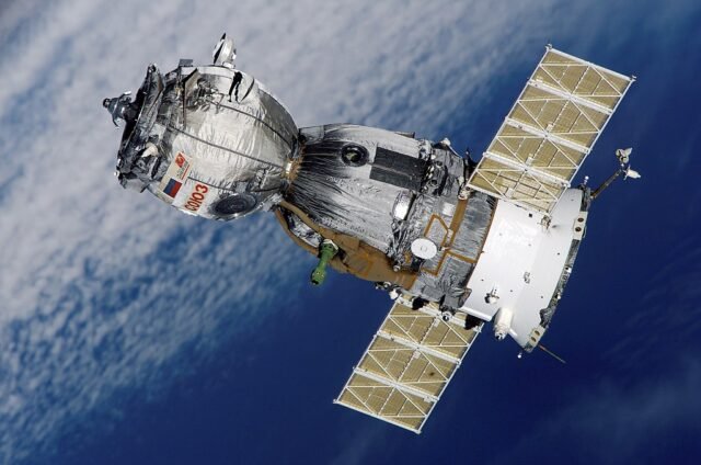 https://aboutspacejornal.net/wp-content/uploads/2021/08/1024px-Soyuz_TMA-7_spacecraft2edit11-640x424.jpg